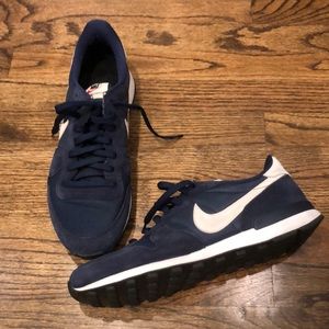 Nike internationalist US size 12 navy